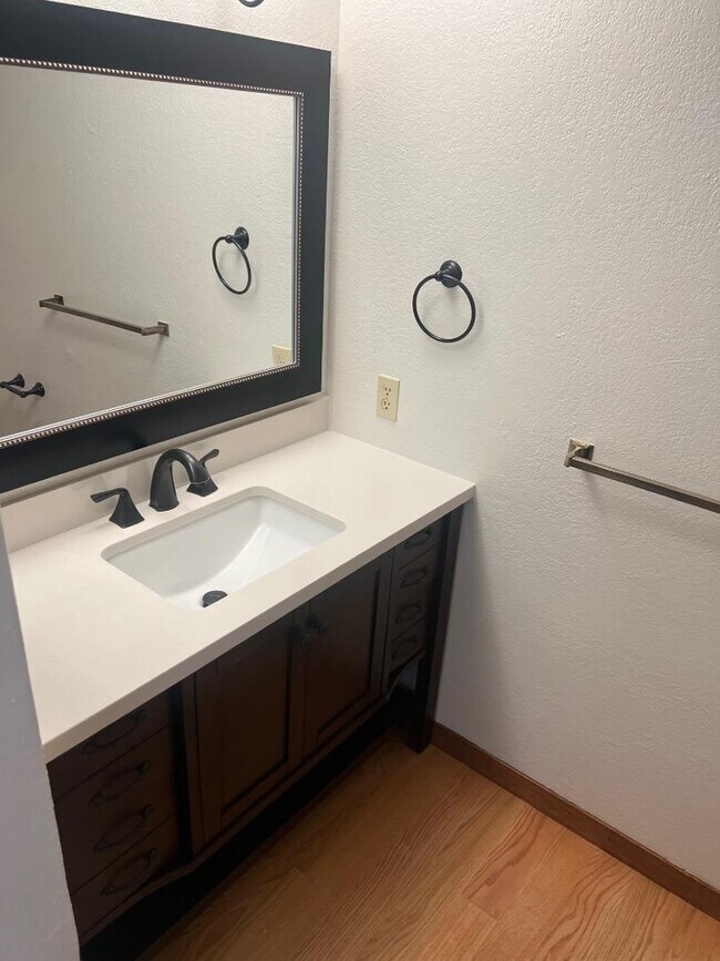 Building Photo - 381 St Andrews Ln