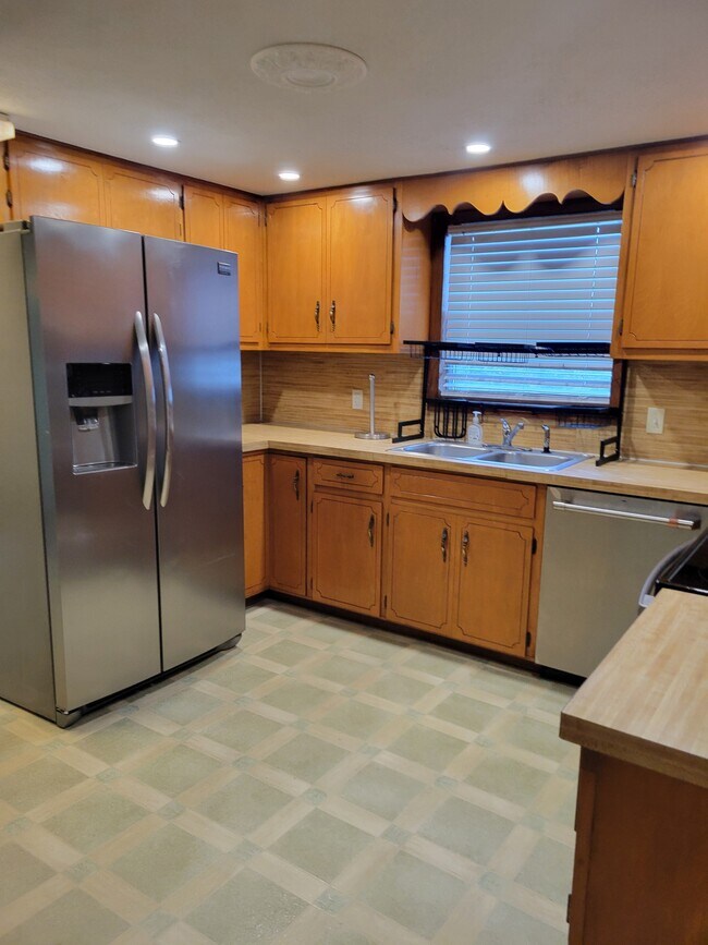 Building Photo - 566 Turkey Oak Rd