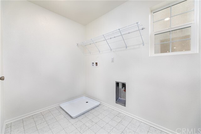 Building Photo - 9768 Solonia St