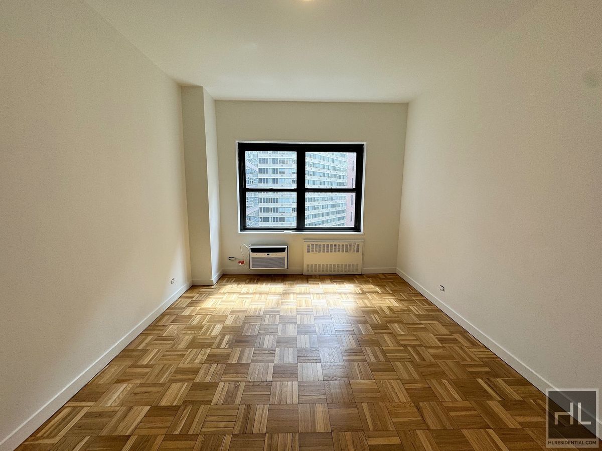 Building Photo - EAST 55 STREET