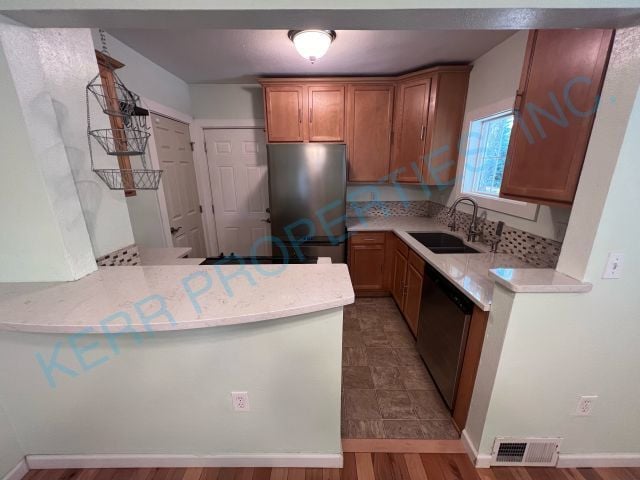 Building Photo - 5025 SE Knapp St