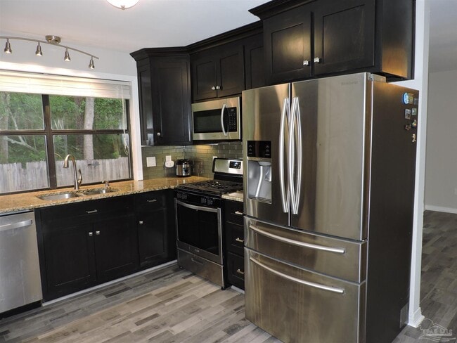 Building Photo - 7694 Old Hickory Dr
