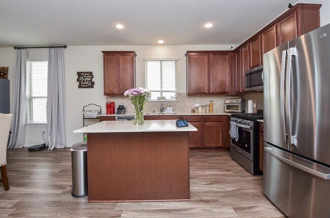 Building Photo - 5011 Lord Crest Ln