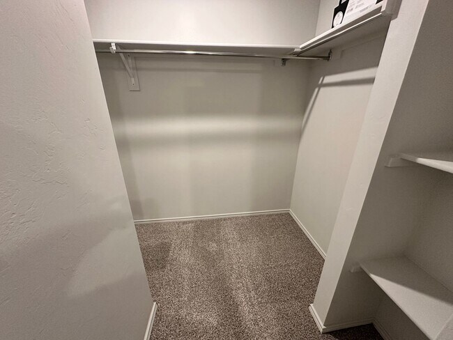 Building Photo - Move -in Special: Stunning 4-Bedroom, 2-Bath New Build Home!