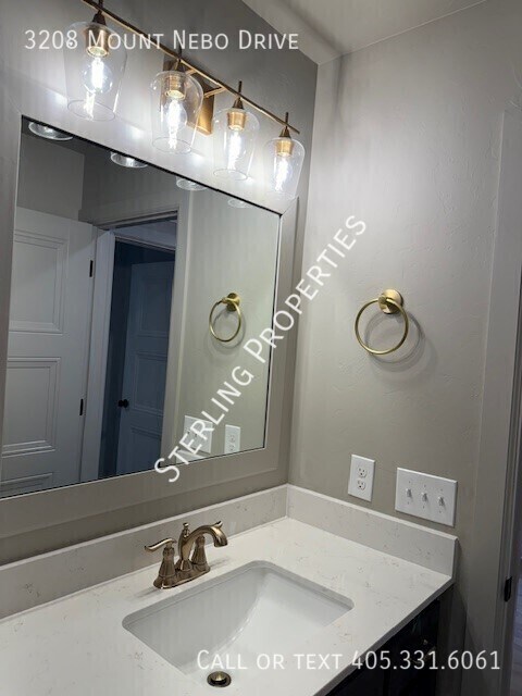 Building Photo - 3208 Mt Nebo Dr