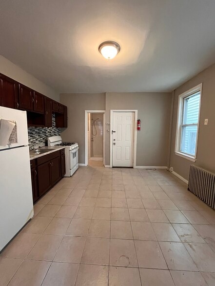 Primary Photo - 41 W 54th St