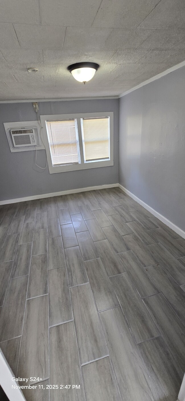 Building Photo - 5202 16th St E