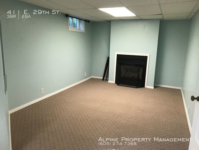 Building Photo - 3 Bed/2 Bath Home Near McKennan Park!