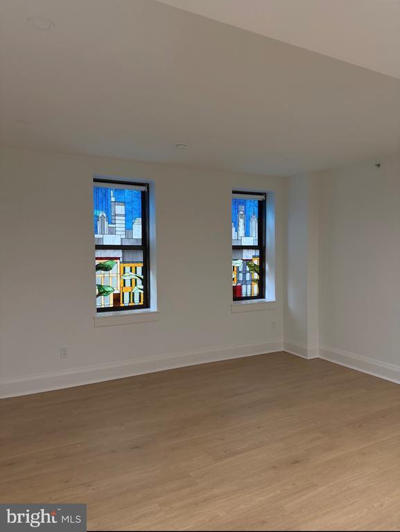 Building Photo - 135 S 19th St