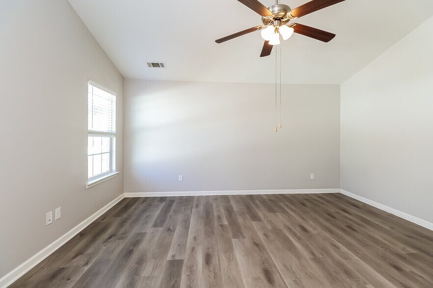 Building Photo - 6639 Broad Valley Ct