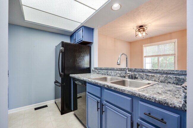 Building Photo - 1156 Bay Harbor Cir