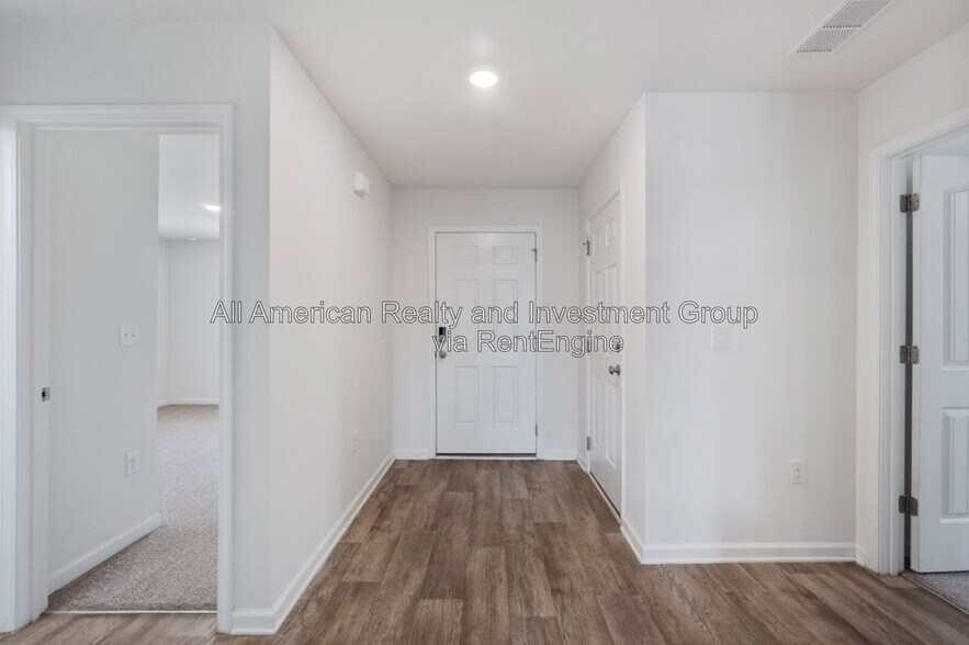 Building Photo - 921 Merganser Way