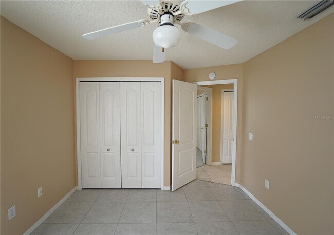 Building Photo - 406 Sonoma Dr