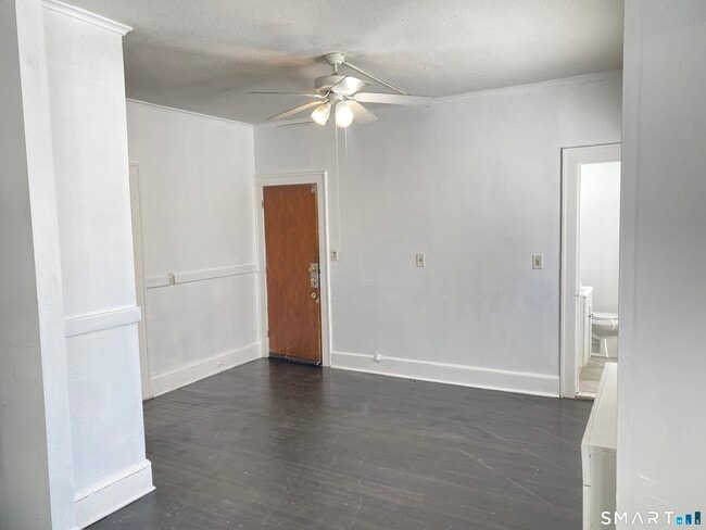 Building Photo - 54-56-56 Westbourne Pkwy