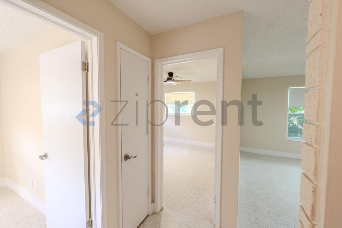 Building Photo - Unit B (Main House)