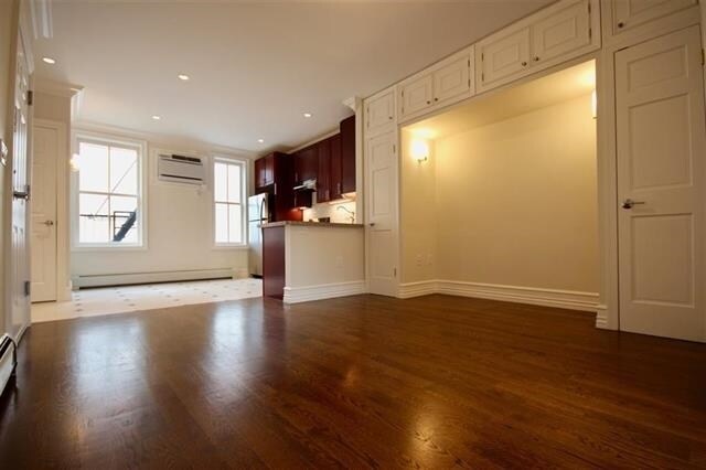 Building Photo - 603 Bloomfield St