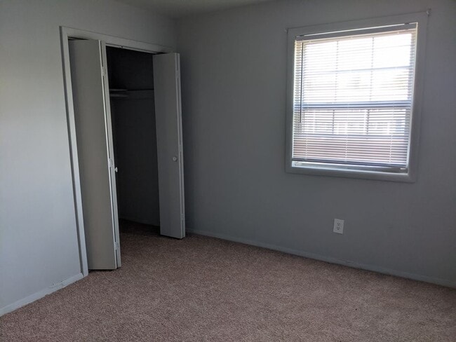 Building Photo - Come enjoy Richmond living at Colorado Manor
