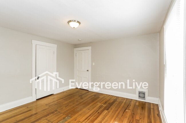 Building Photo - 4524 Whetsel Ave