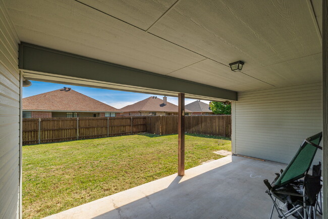 Building Photo - For Lease