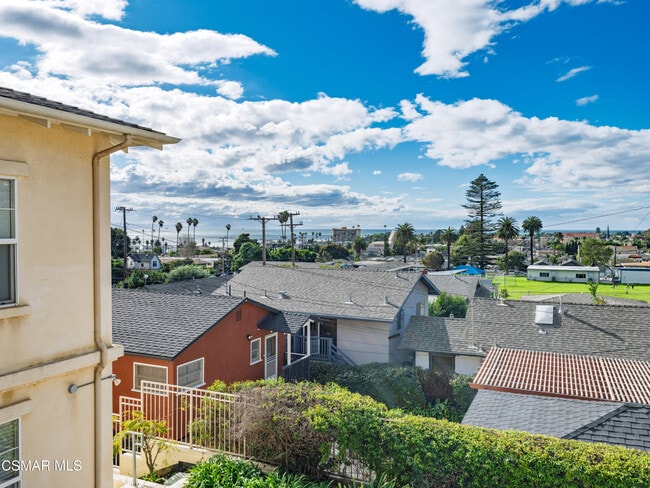 Building Photo - 1256 E Main St