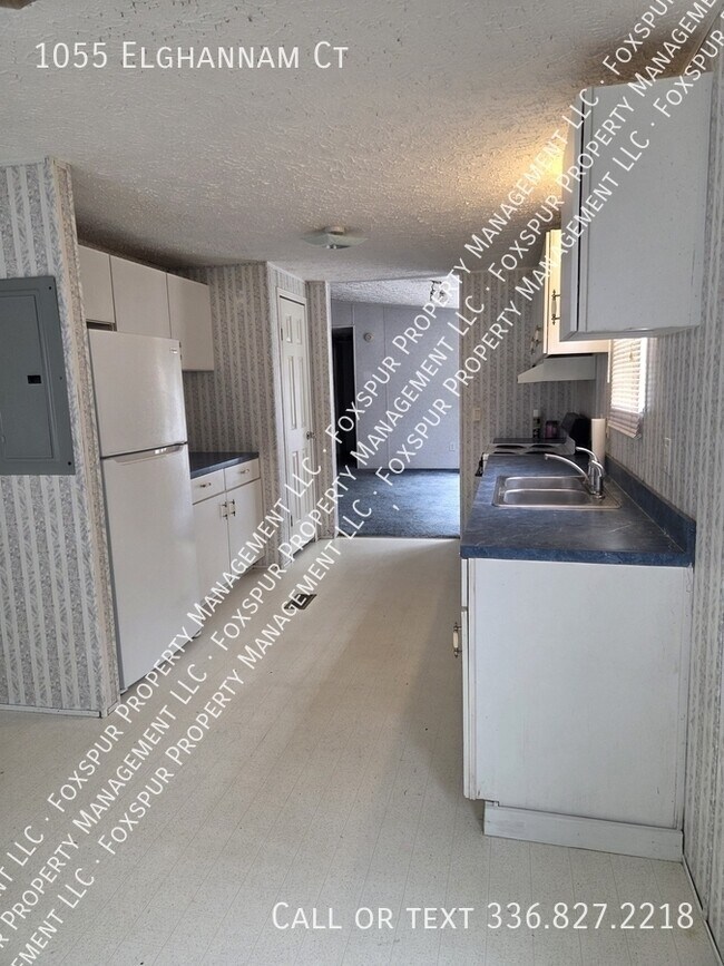 Building Photo - 1055 Elghannam Ct