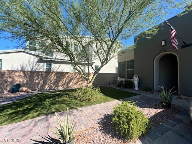 Building Photo - 8330 Carabiner Ct
