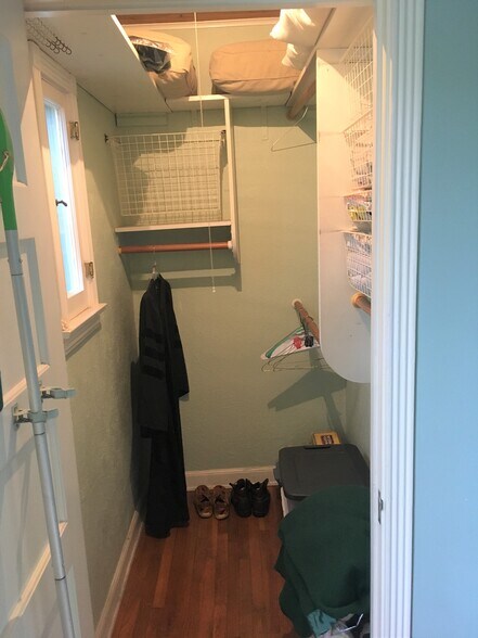 Bedroom 2 walk-in closet - 125 Brocadero Pl