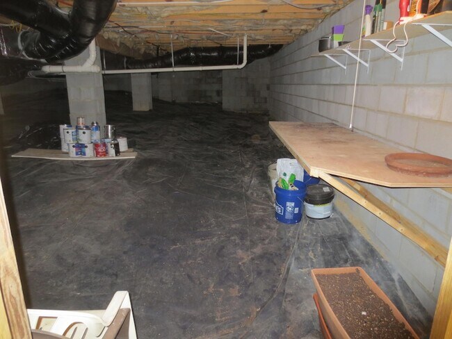 Building Photo - 102 Cypress Cir