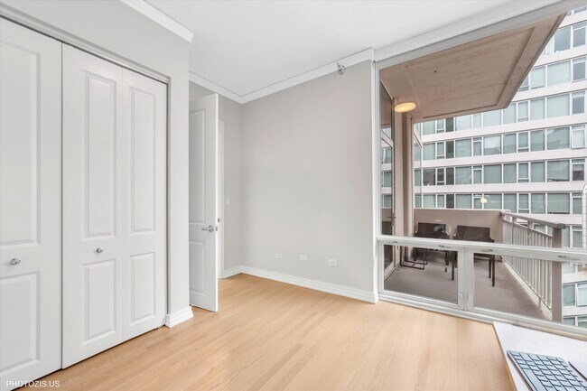 Building Photo - 170 W Polk St