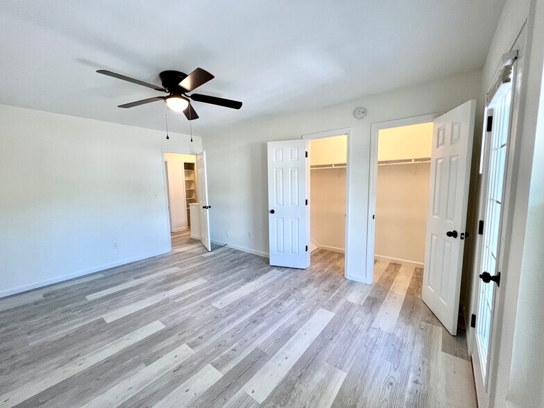 Front Upstairs Bedroom - 272 Fleming Rd
