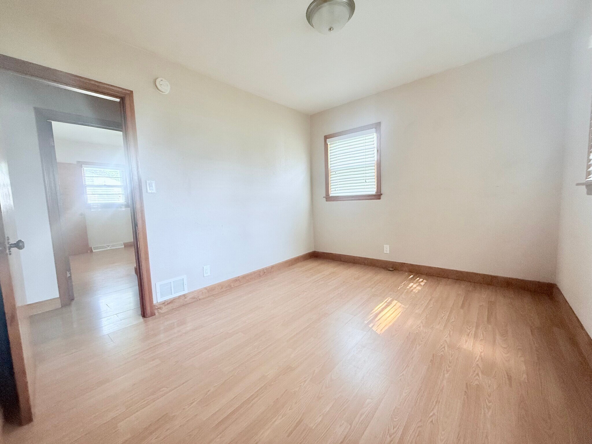 Building Photo - 1171 Bourland Ave
