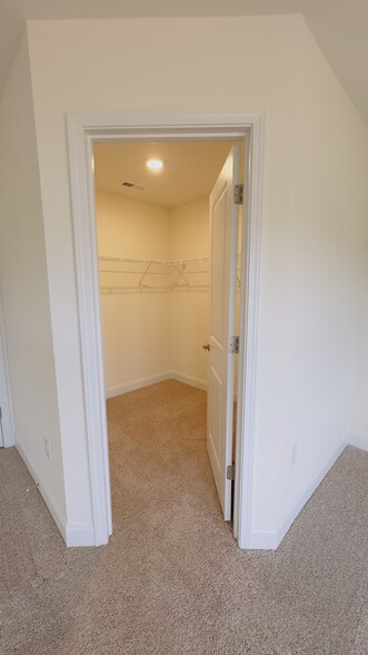 Building Photo - 21 Lavender Ln
