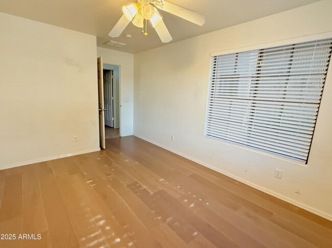 Building Photo - 2729 S Sorrelle