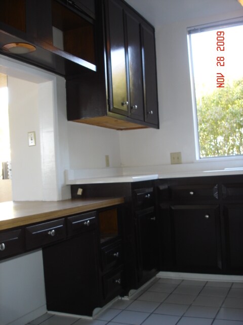 Building Photo - 918 3rd St