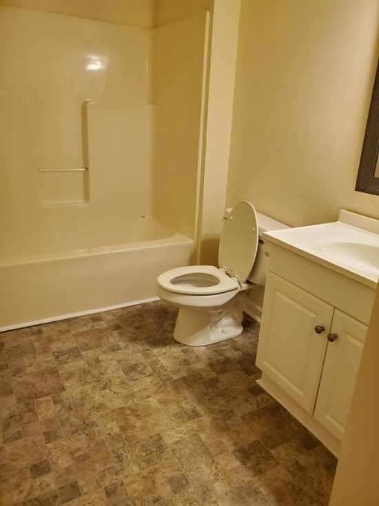 Building Photo - 511 Mansion St