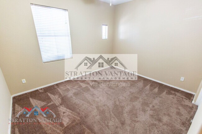 Building Photo - 3522 S 81st Dr