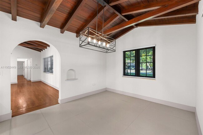 Building Photo - 3519 Toledo St