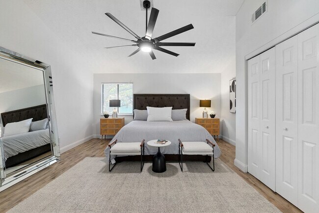 Building Photo - 152 Manresa Rd