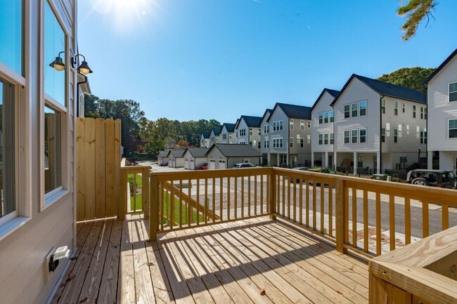 Building Photo - **OFFERING REFUNDABLE APPLICATION FEES & $200 MOVE IN PROMOTION** New Construction 3BD, 3.5BA End...