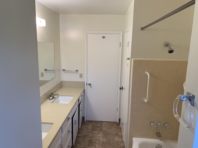 Building Photo - 280 Mt Hamilton Ave