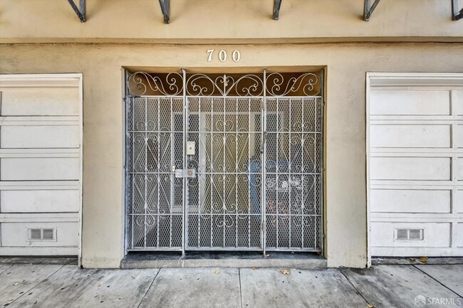 Building Photo - 700 Shotwell St