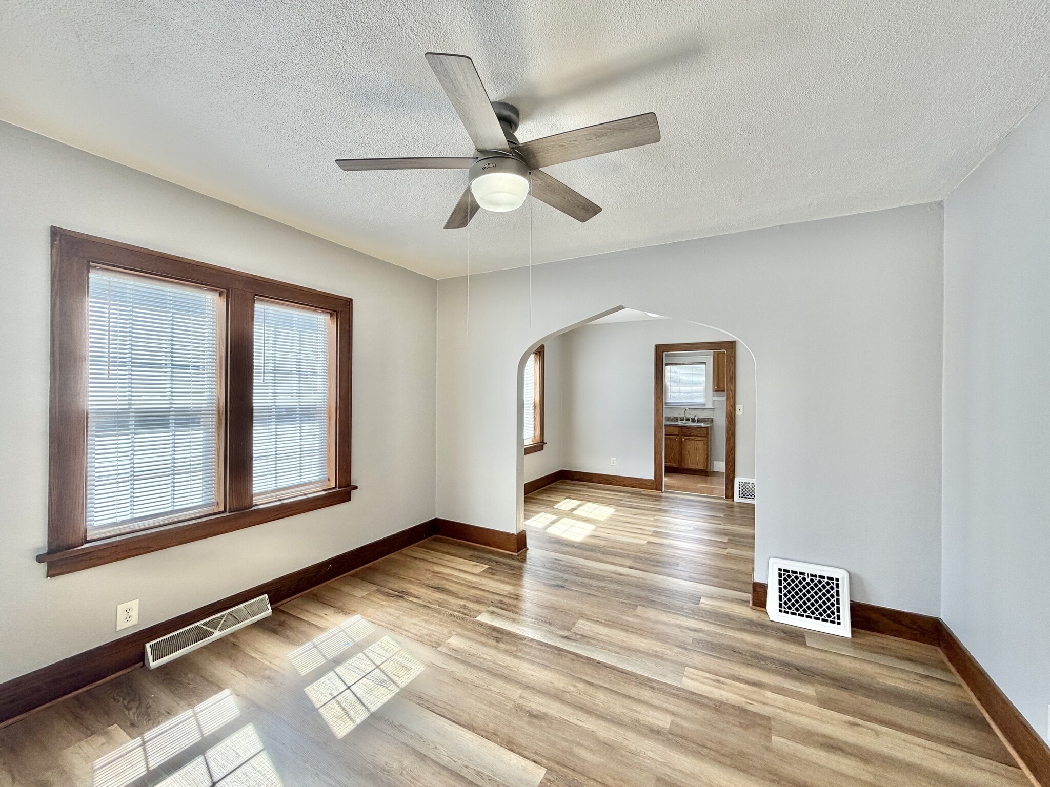 Building Photo - 1212 Center Ave