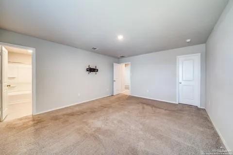 Building Photo - 22 Silos Meadows