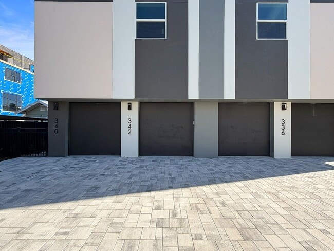 Building Photo - 342 14th St N