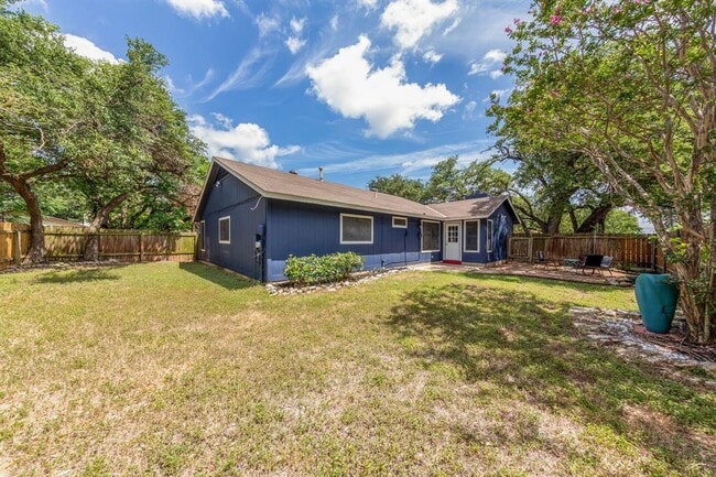 Building Photo - 12900 Garfield Ln