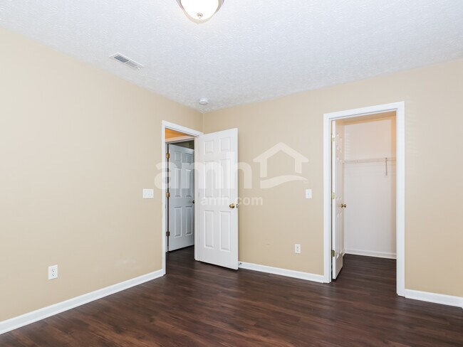 Building Photo - 2311 Neff Ln