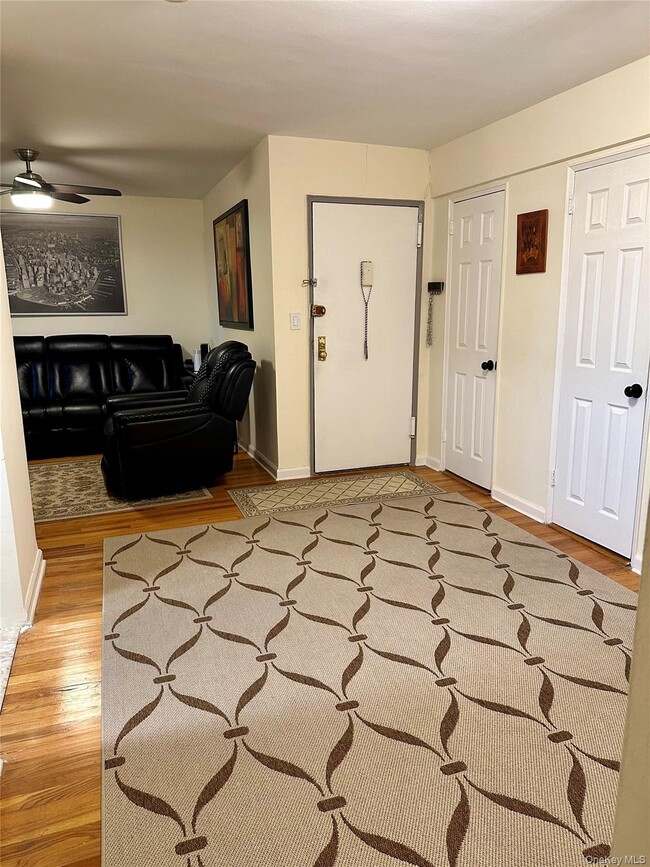 Building Photo - 125 Bronx River Rd