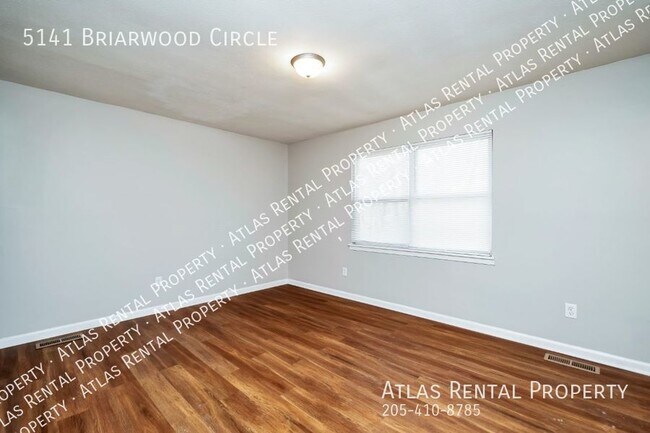 Building Photo - 5141 Briarwood Cir