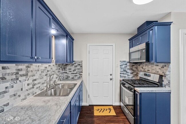 Building Photo - 308 Oregon Ave