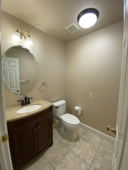 Building Photo - 4028 Windsor Point Pl